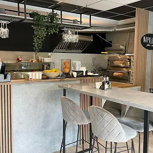 Wood Story - Modern 1br Near Center With Parking Bucureşti