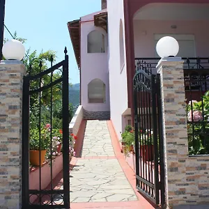 https://sunray-studios.hotelschalkidiki.net